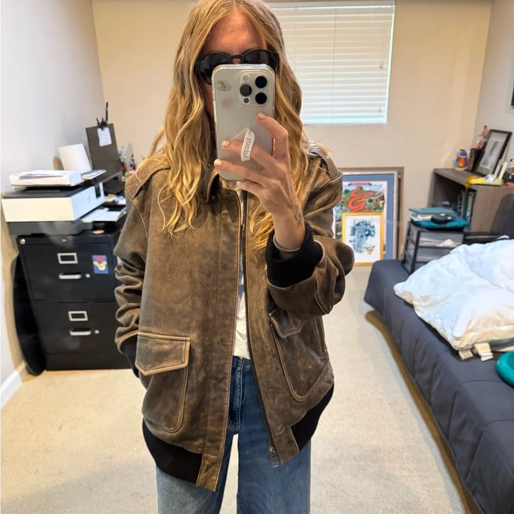 Banana Republic Men's Brown Leather Jacket - Picture 7 of 9